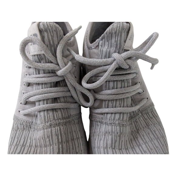 New Balance Fresh‎ Foam Cruz V2 Sneaker Running Shoe Womens 7 Gray Lace Up - Picture 5 of 9